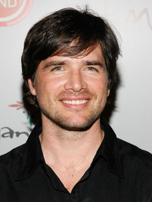 Matthew Settle