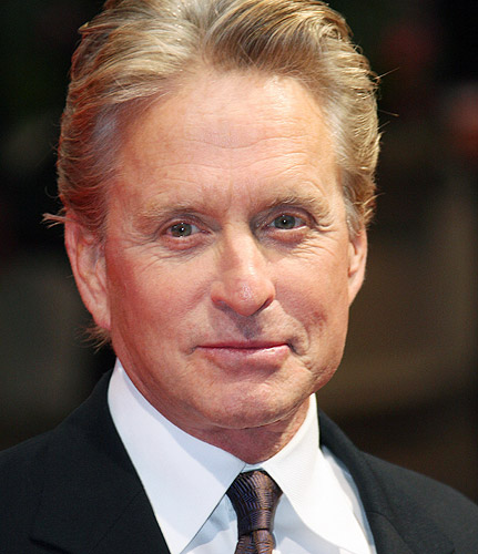 http://www.cinemapassion.com/photos-personnalites/Michael-Douglas-photo-121.jpg