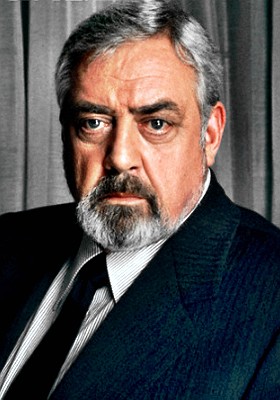 Raymond Burr